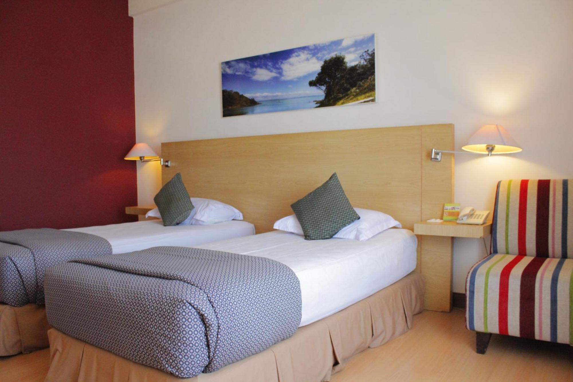 Lux Tychi Hotel Malang Eksteriør bilde