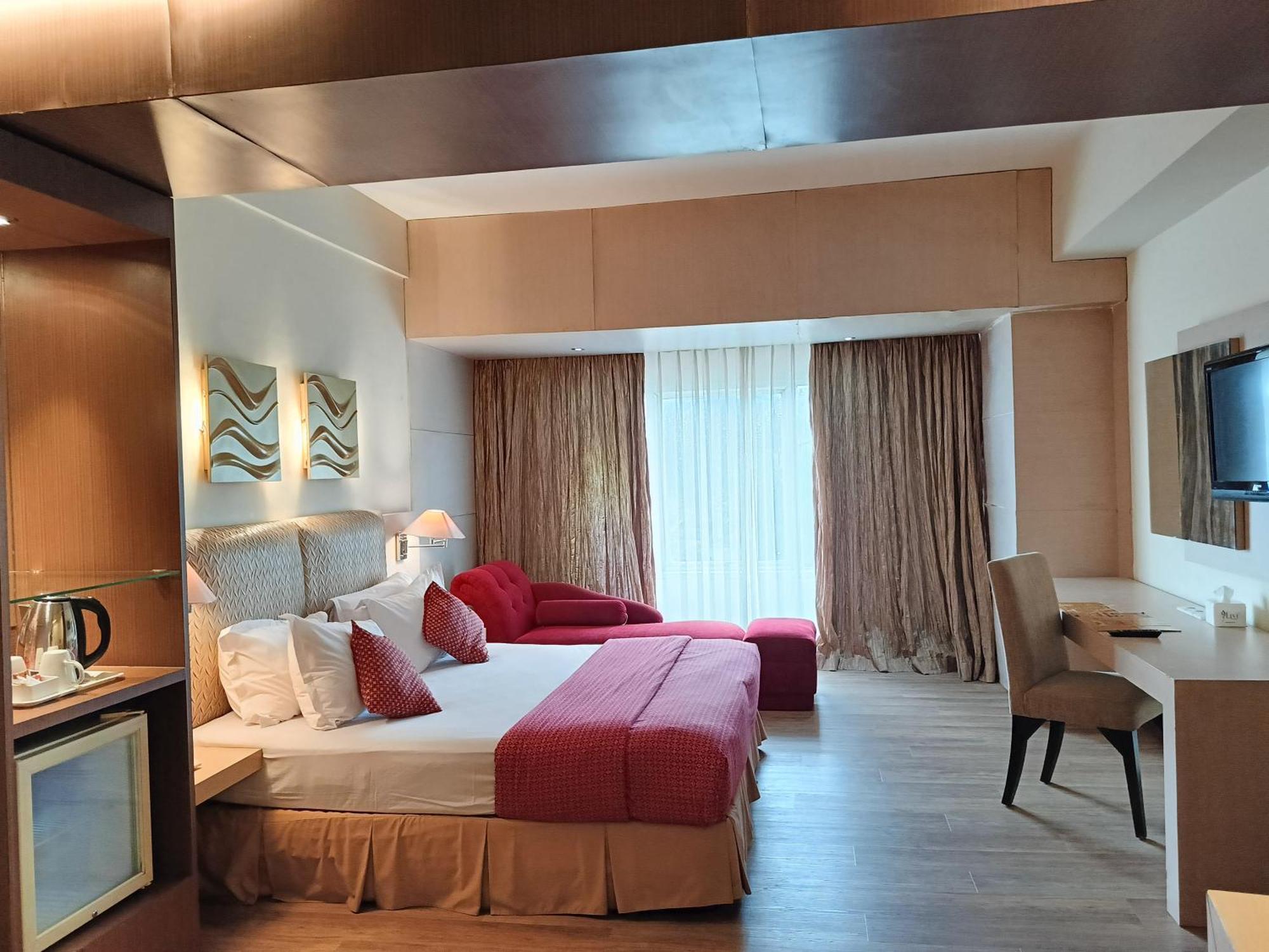 Lux Tychi Hotel Malang Eksteriør bilde