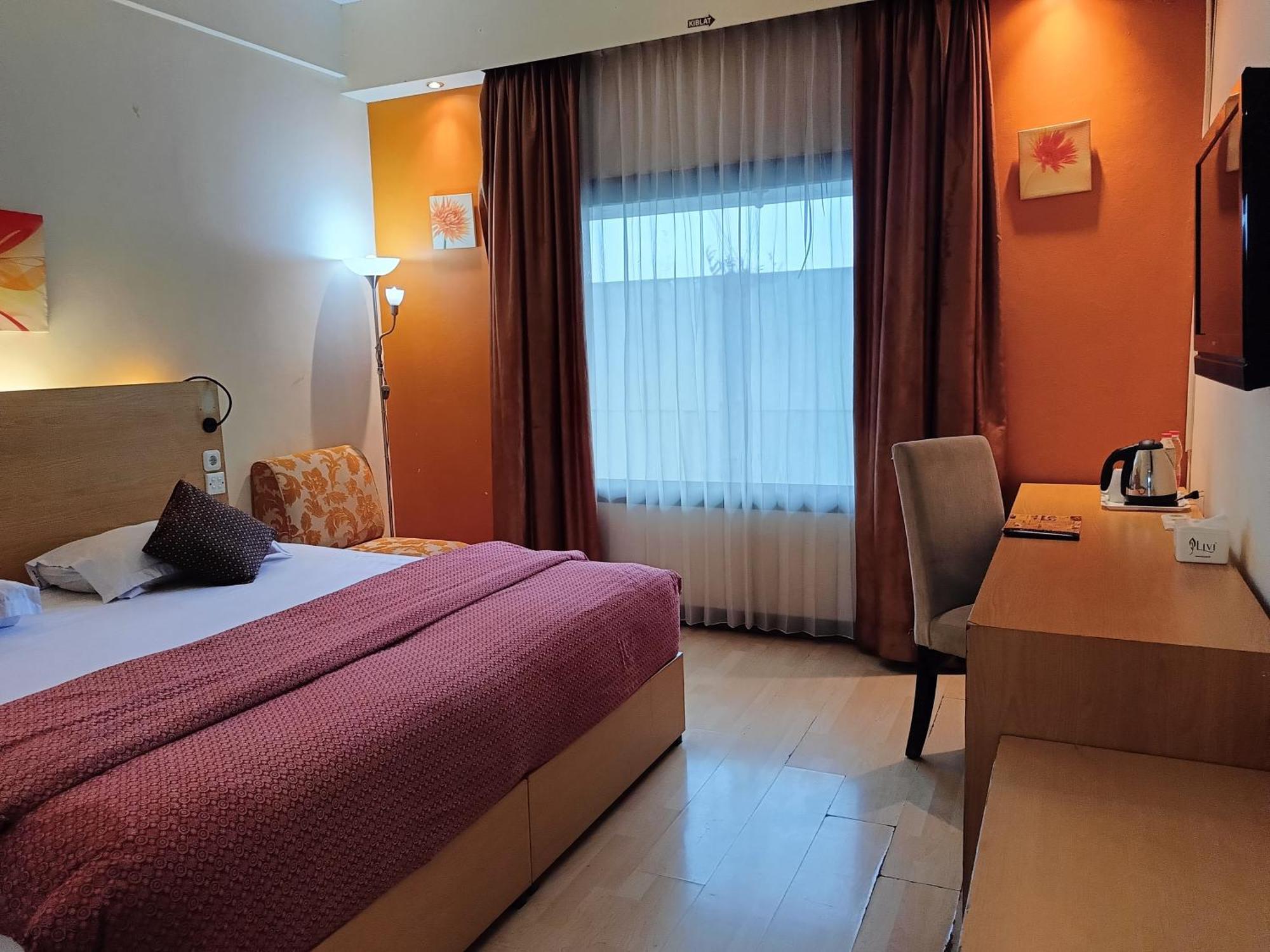 Lux Tychi Hotel Malang Eksteriør bilde